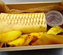 Комбо буррито с курицей и картофелем айдахо