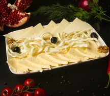 Плато грузинских сыров