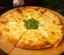 Хачапури со шпинатом и сыром сулугуни