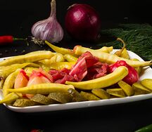 Плато домашних солений