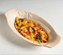 Гарганелли с креветками, шпинатом