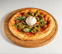 Пицца Буррата с узбекскими томатами