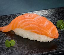 Суши Лосось