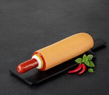 Французский хот-дог с чоризо 