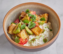 Салат с баклажаном и страчателлой