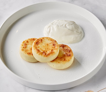 Ванильные сырники со сметаной