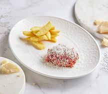 Тартар из говядины с фри