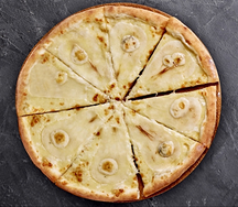 Пицца с грушей и горгонзолой