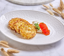 Драники картофельные с красной икрой