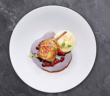 Утиная ножка конфи с картофельным пюре