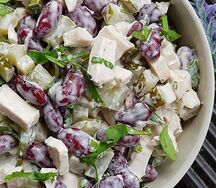 Салат из курицы с грибами