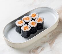 Маки с лососем