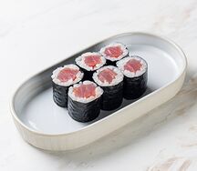 Маки с тунцом