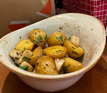 Мини картофель с грибами