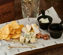 Сырная тарелка Дикий запад