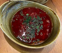 Борщ с салом и бородинским хлебом