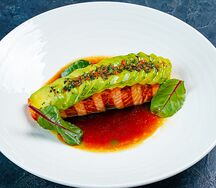 Стейк из лосося с соусом понзу