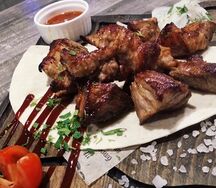 Свиная шея кусочками на гриле