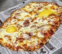 Римская пицца Карбонара с яйцом