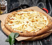Пицца с Грушей и голубым сыром