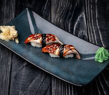 Суши с угрём