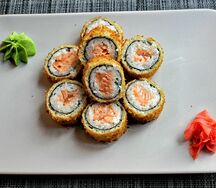 Темпурный с лососем спайси