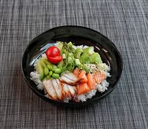 Поке с угрем и лососем