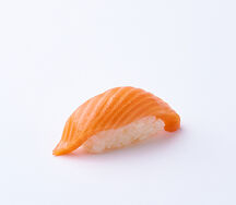 Суши с лососем