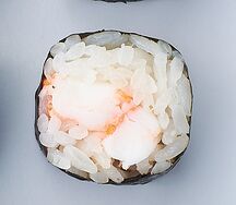 Ролл с креветкой