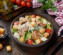 Цезарь с курицей