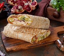 Шаурма с бараниной на углях в армянском лаваше