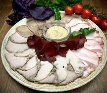 Мясная тарелка