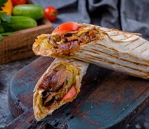 Мегашаурма Курица с телятиной в лаваше