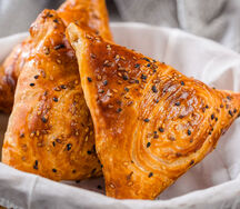 Самса с индейкой и сыром