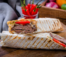 Шаурма из ягненка в лаваше