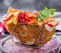 Шаурма с телятиной и ягненком в лепешке