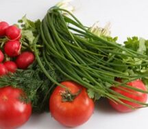 Ассорти свежих овощей и зелени