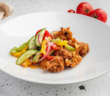 Пряный овощной салат с говядиной