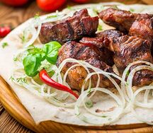 Шашлык из cвинoй шейки