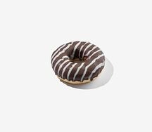 Донат с шоколадной начинкой