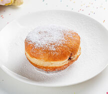 Пончик Берлинер ягодный