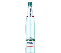 Вода Боржоми в стекле