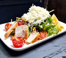 Руккола с курицей 