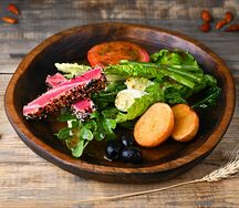 Салат нисуаз с филе тунца