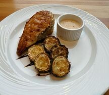 Куриная грудка с грибами 