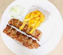 Люля-кебаб из баранины и картофель фри