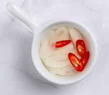 Чесночный уксус с чили 