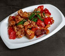 Жареная свинина с овощами