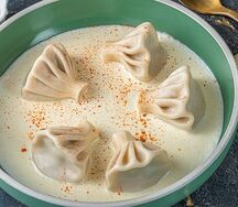 Хинкали с сыром в ореховом соусе