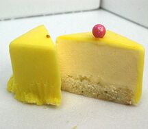 Муссовое пирожное лимонное